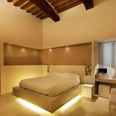 Degli Affreschi 호텔 3*