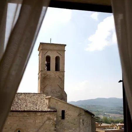 Szálloda Degli Affreschi 3*