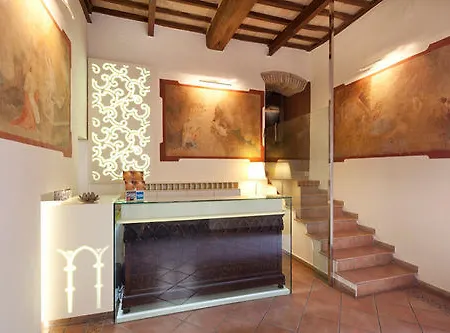 Degli Affreschi Hotel