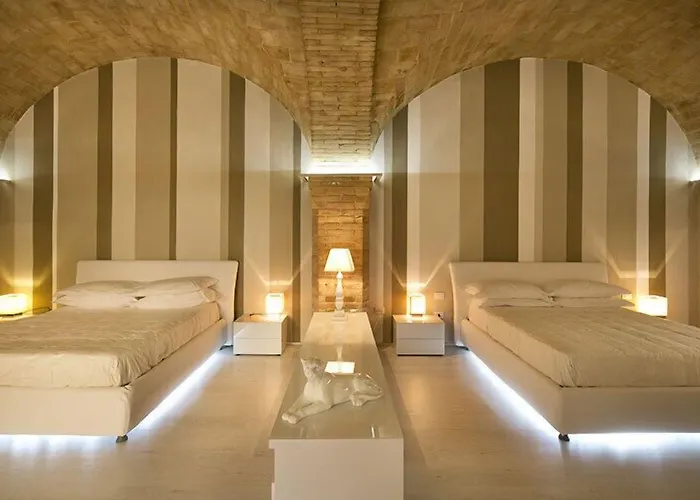 Hotel Degli Affreschi 3*