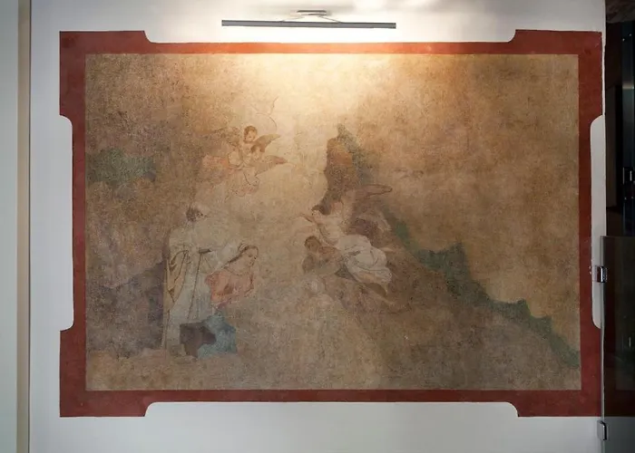 Degli Affreschi Hotel 3*